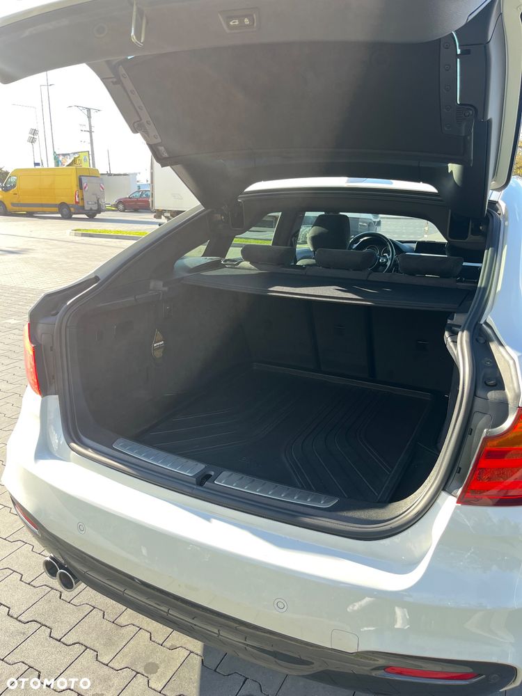 BMW 3GT 320d xDrive M Sport - 30
