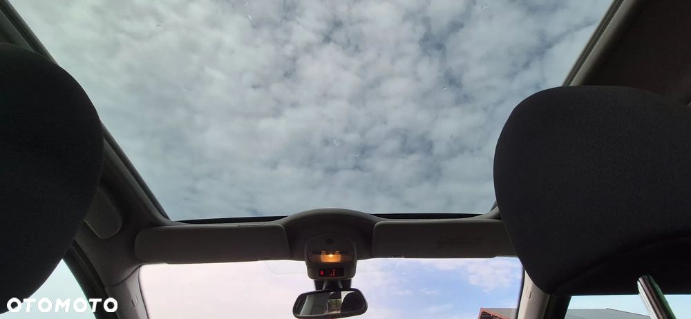 Peugeot 308 HDi FAP 140 Family - 16