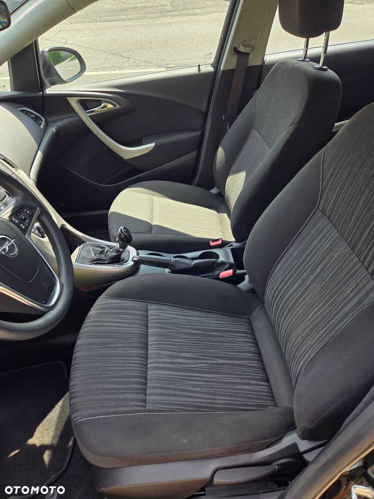 Opel Astra 1.4 Turbo Exklusiv - 11