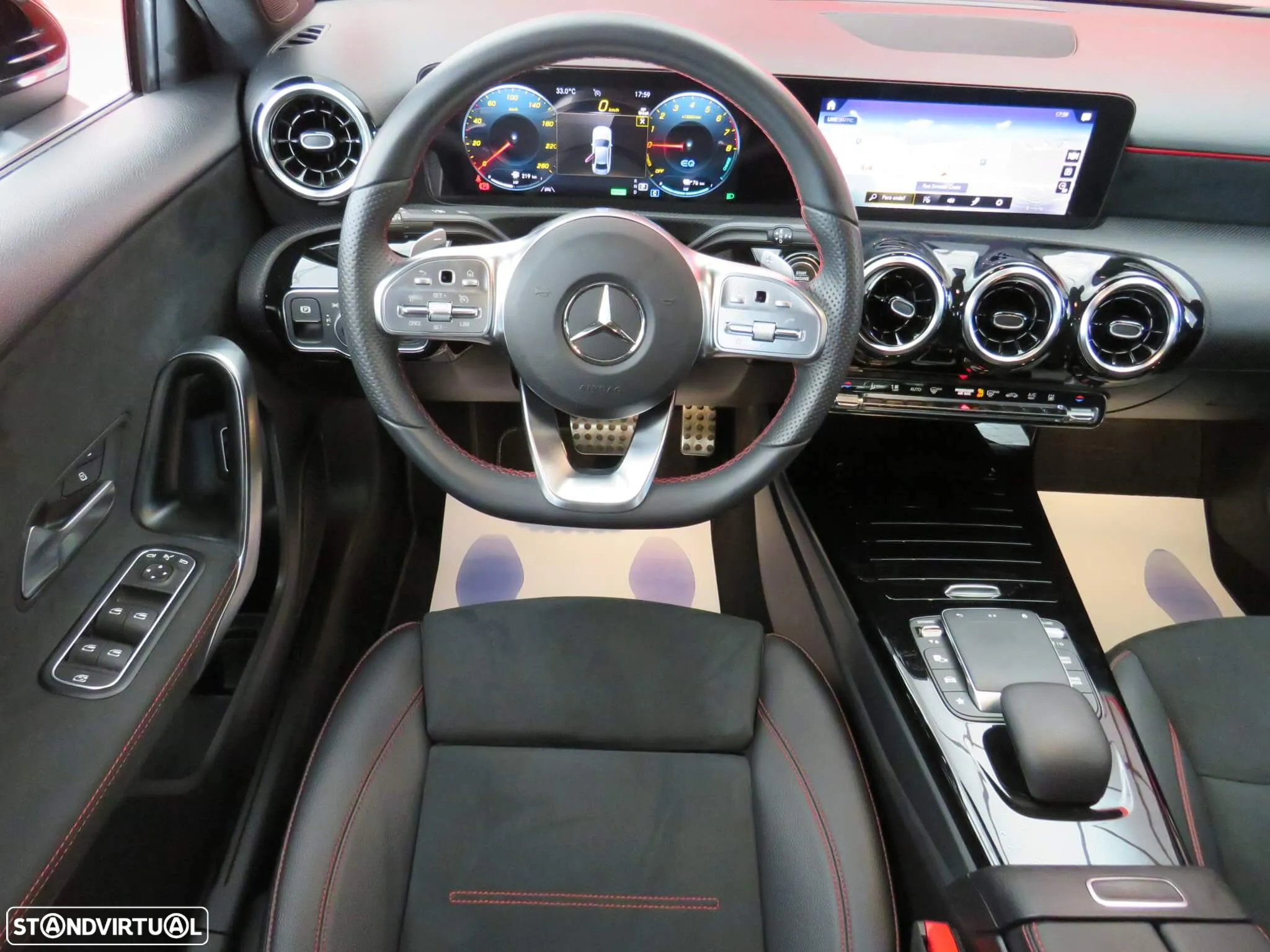 Mercedes-Benz A 250 Limousine e AMG Line - 14