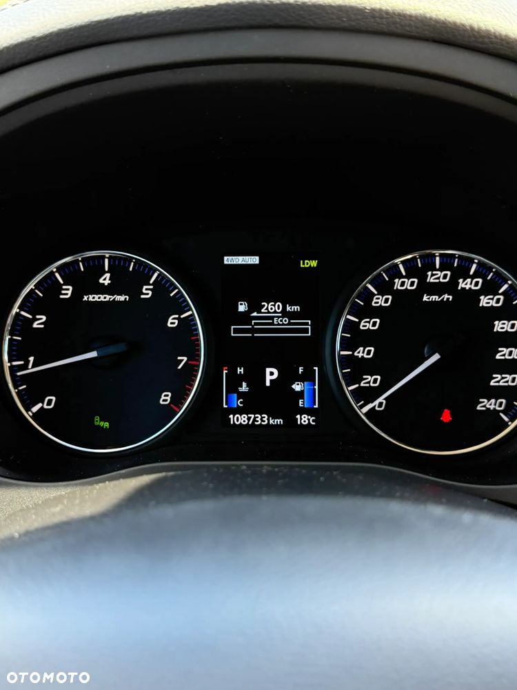 Mitsubishi Outlander 2.0 Instyle + 4WD CVT - 18