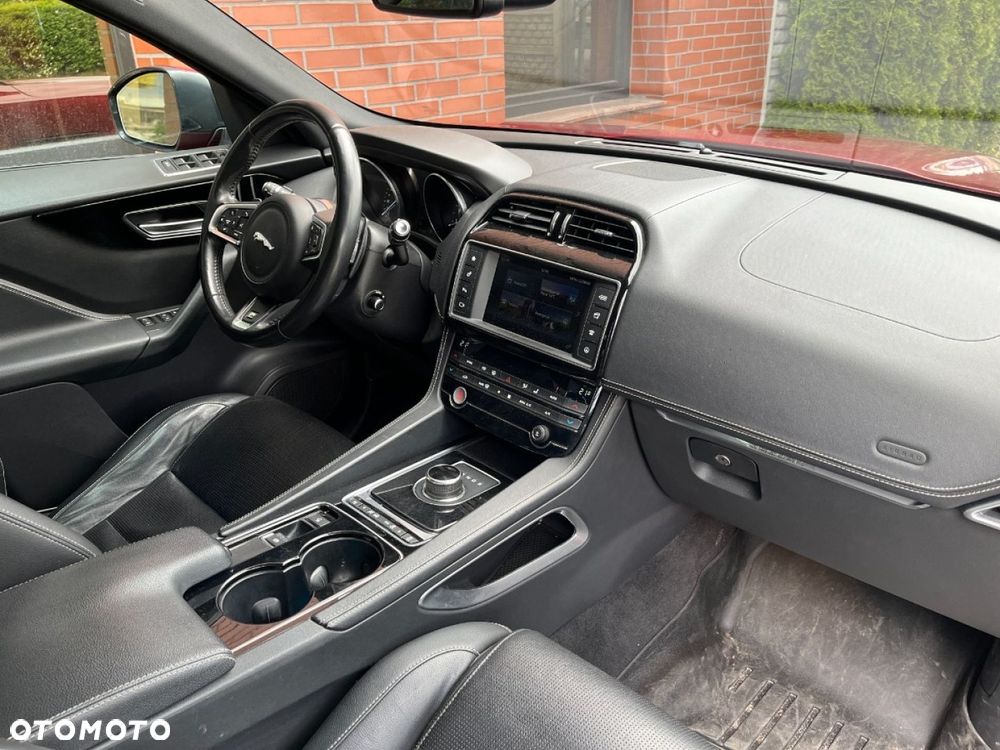 Jaguar F-Pace 3.0 V6 AWD Prestige - 8