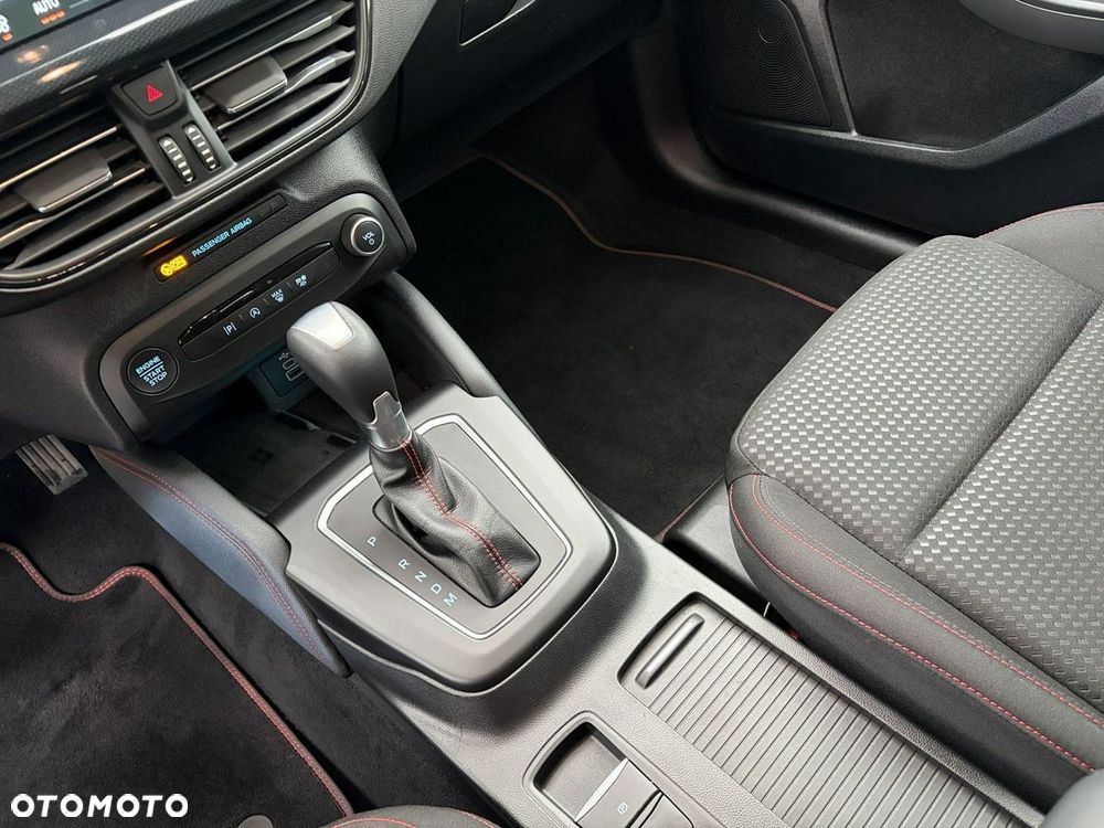 Ford Focus 1.0 EcoBoost mHEV ST-Line X - 20