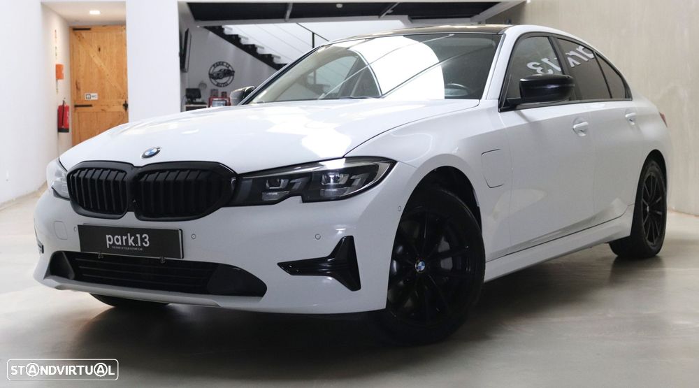 BMW 330 e Line Luxury Auto - 10
