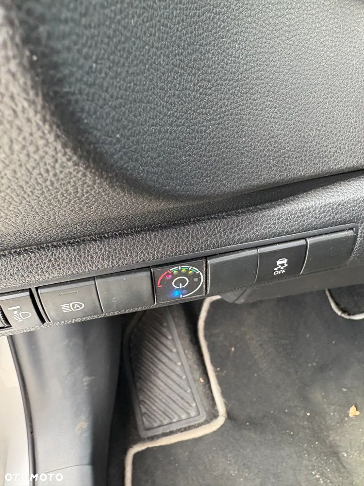 Toyota Corolla 1.8 Hybrid Active - 15