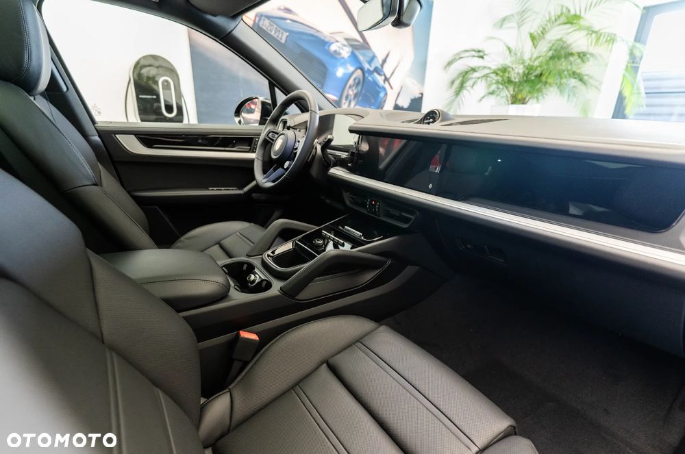 Porsche Cayenne E-Hybrid PHEV Black Edition - 14