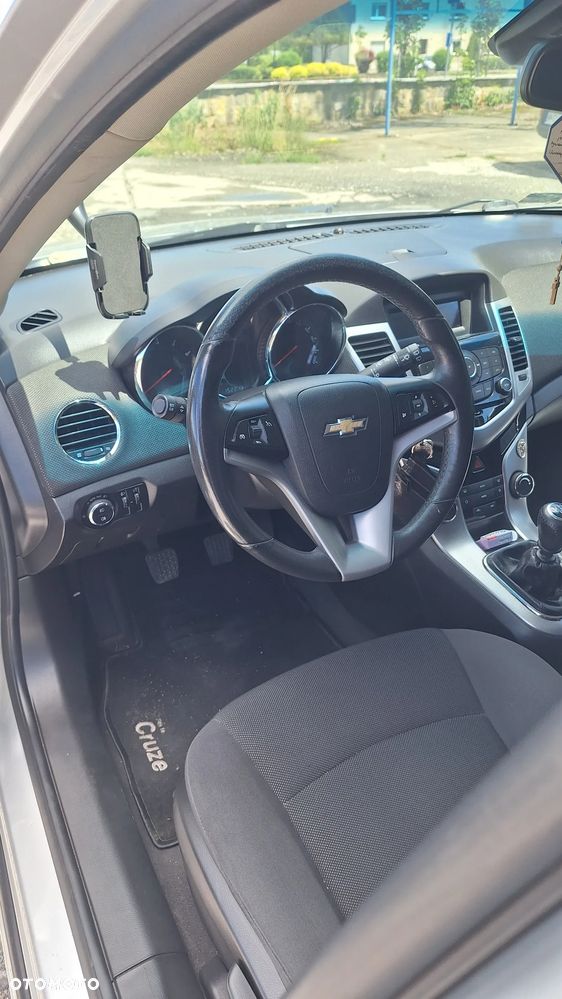 Chevrolet Cruze - 4