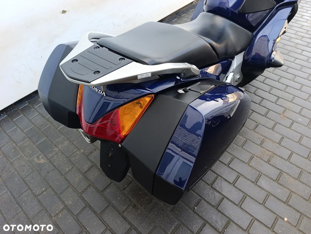 Honda ST - 25