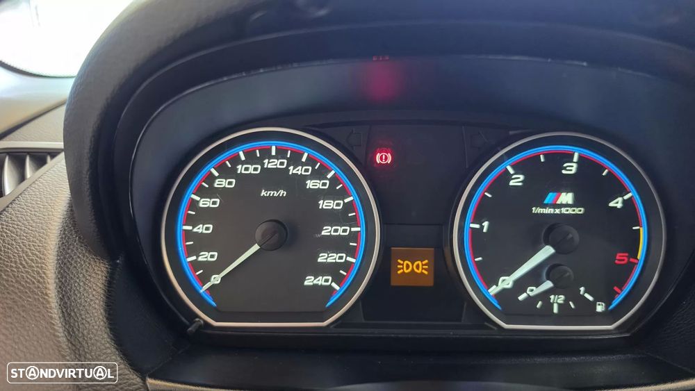 BMW 118 d Limited Edition Lifestyle c/ M Sport Pack - 46