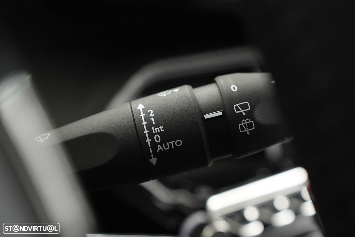 Peugeot 2008 1.2 PureTech Allure - 20
