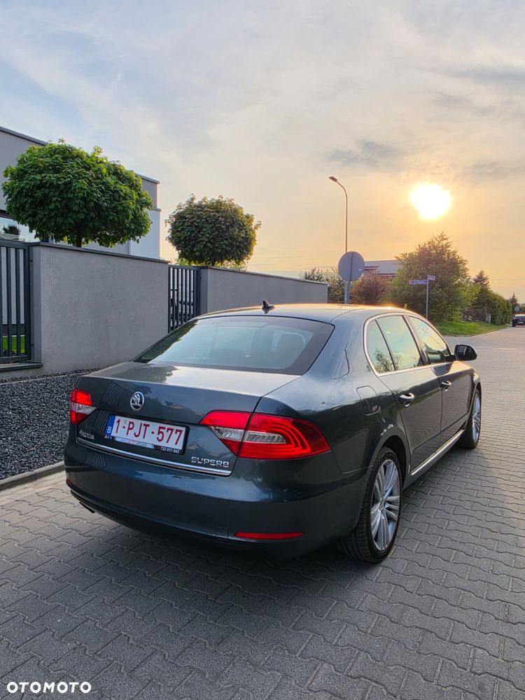 Skoda Superb 1.6 TDI Ambition - 9