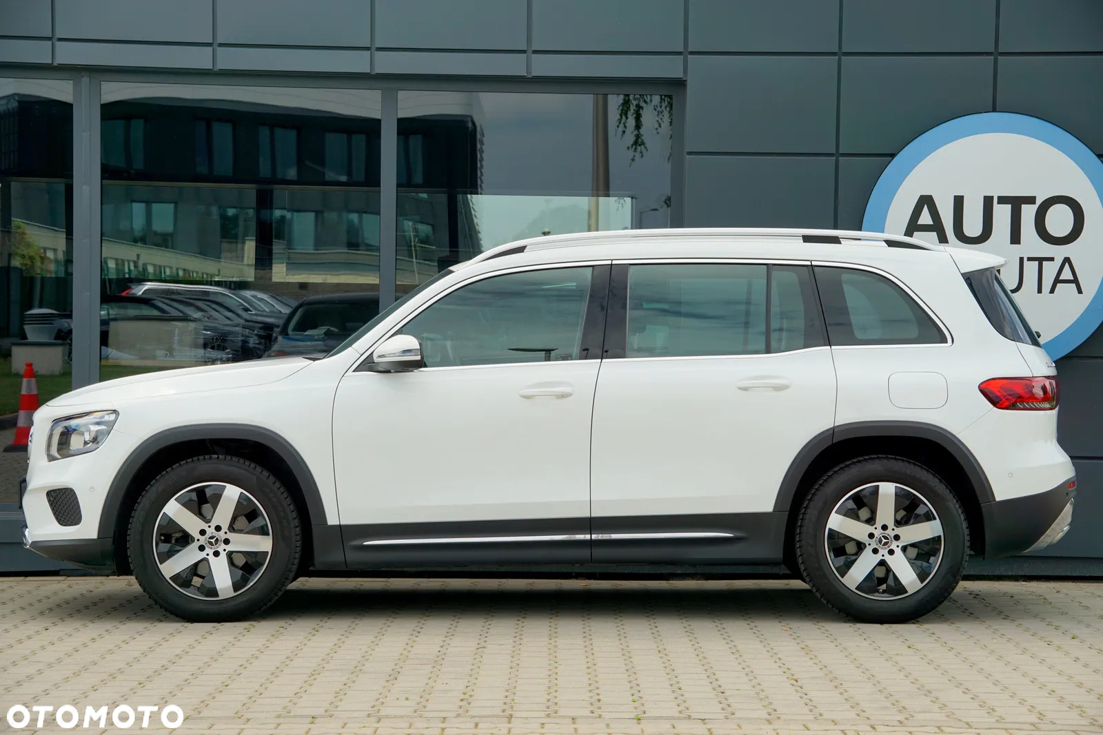 Mercedes-Benz GLB 200 7G-DCT Progressive - 9