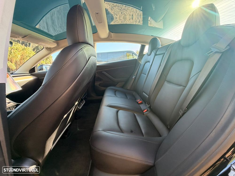 Tesla Model 3 Standard Range Plus RWD - 32