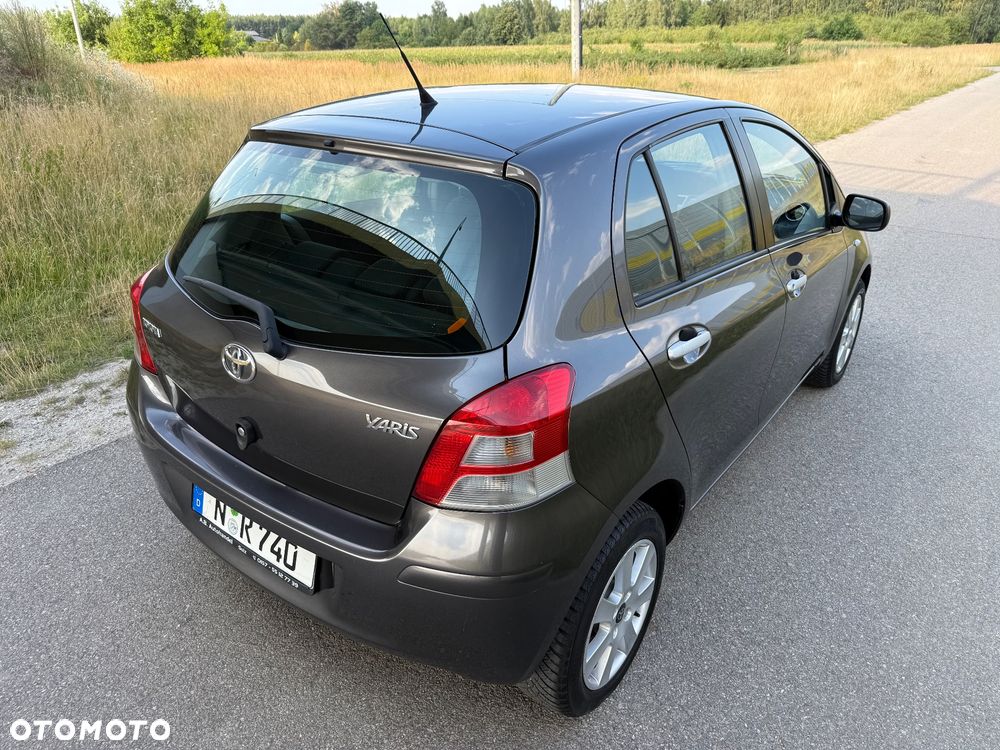 Toyota Yaris 1.33 2010 - 10