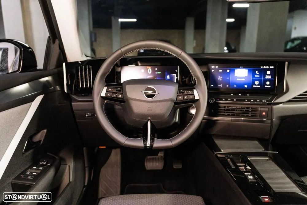 Opel Astra Sports Tourer - 19