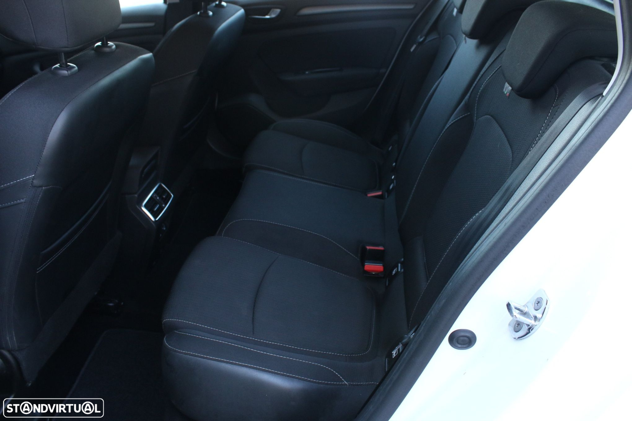 Renault Mégane Sport Tourer 1.5 Blue dCi Zen - 40
