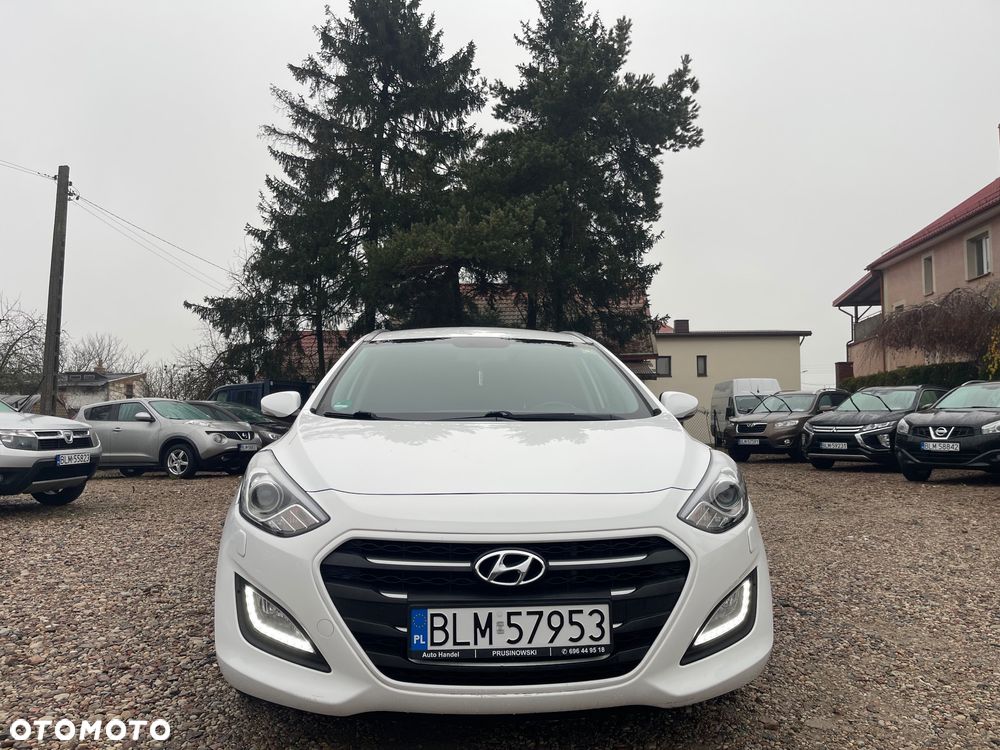 Hyundai i30 1.6 CRDi BlueDrive Premium DCT - 1