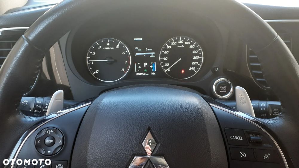 Mitsubishi Outlander 2.0 Instyle Navi 4WD CVT - 1
