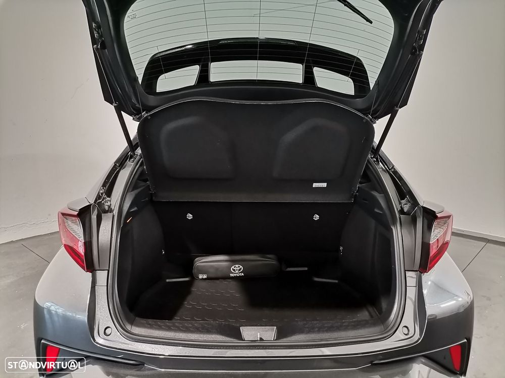 Toyota C-HR - 11