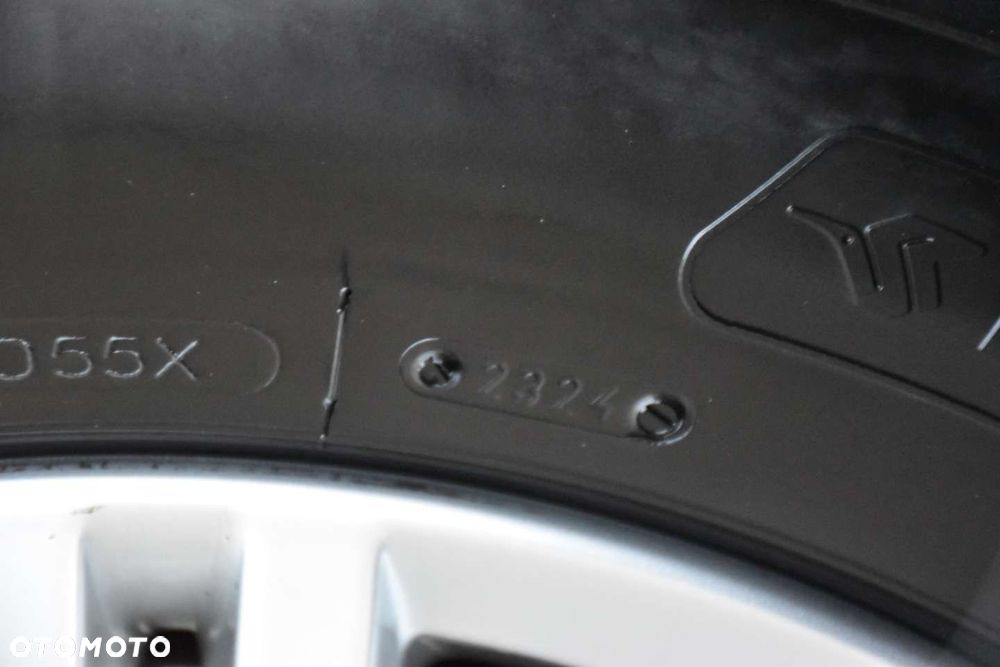 Volkswagen Multivan - 28