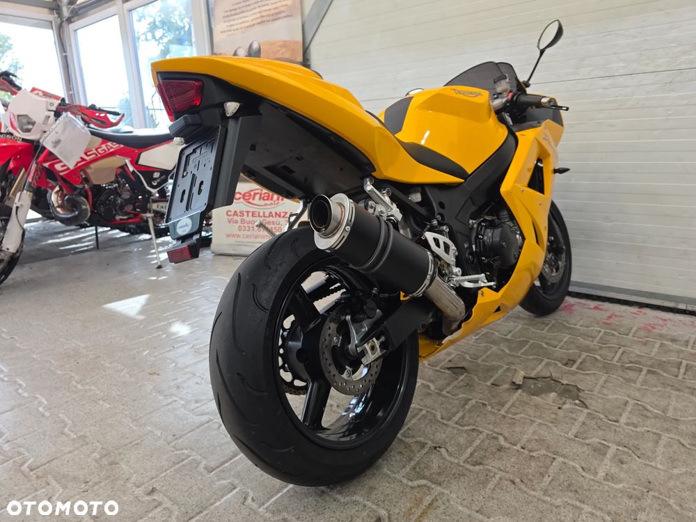 Triumph Daytona - 22
