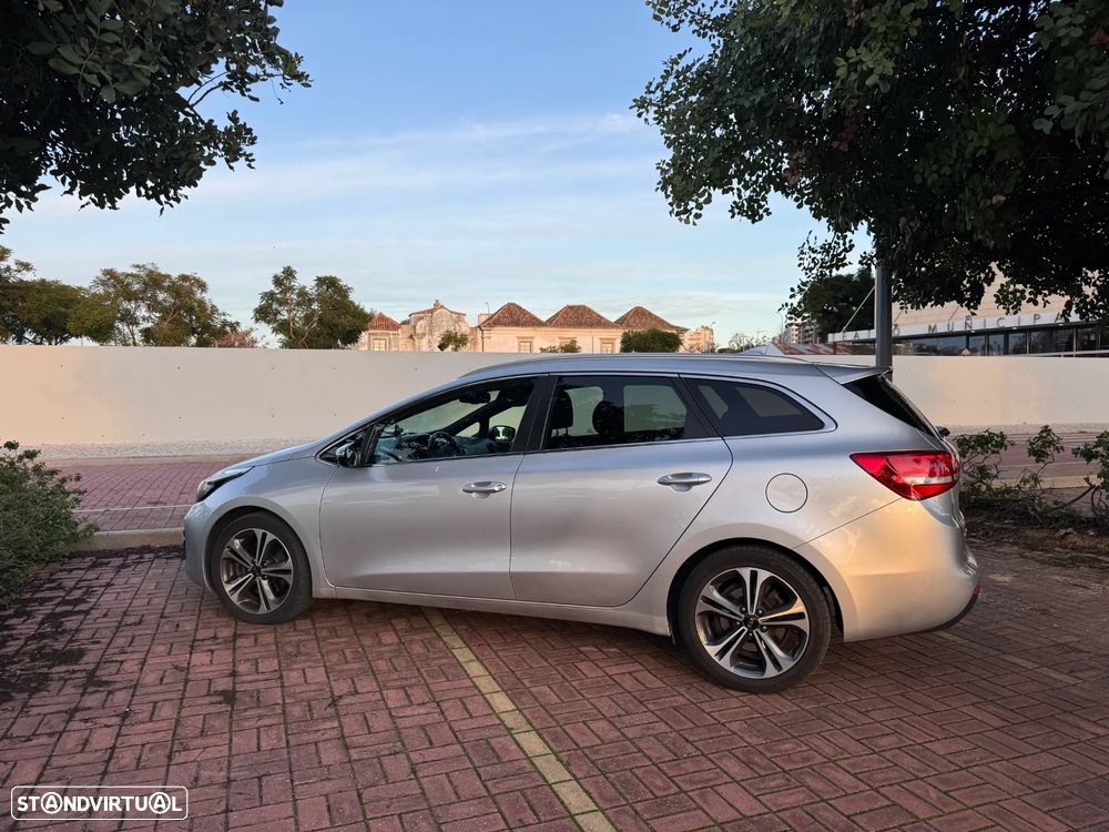 Kia Ceed SW 1.6 CRDi GT Line - 1