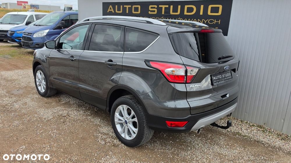 Ford Kuga 1.5 EcoBoost 2x4 Titanium - 3