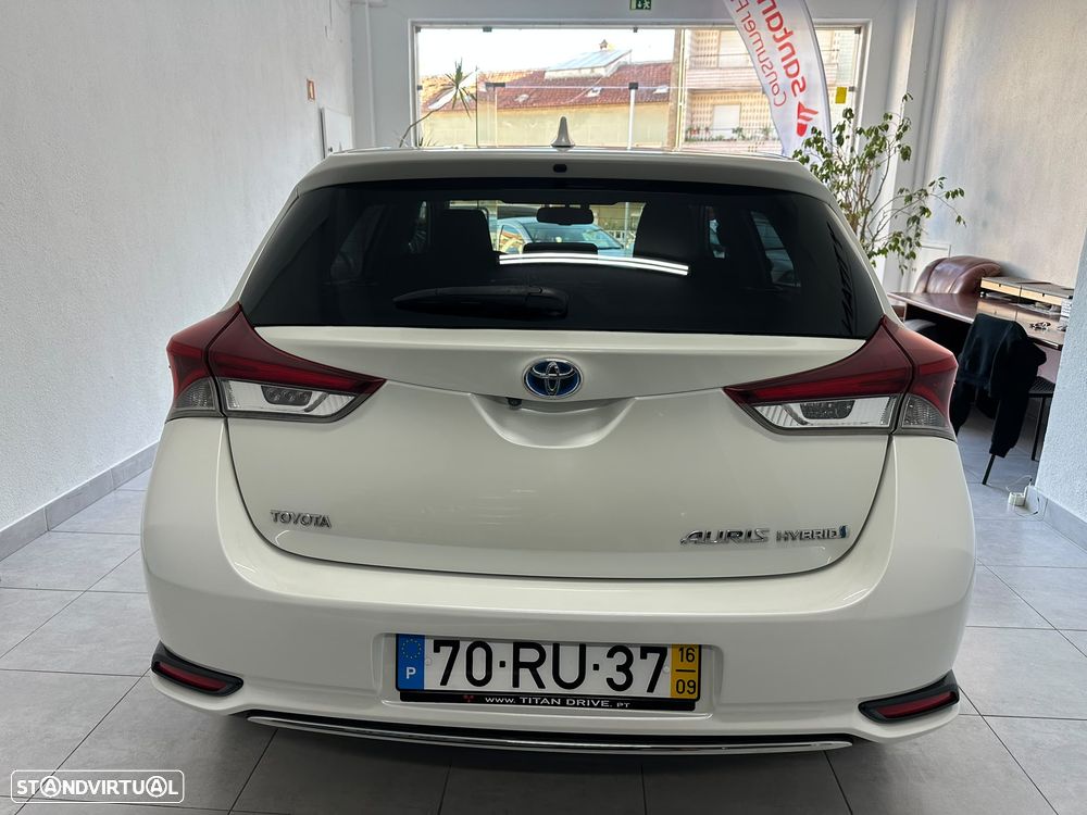Toyota Auris 1.8 HSD Comfort +P.Sport+Navi - 5
