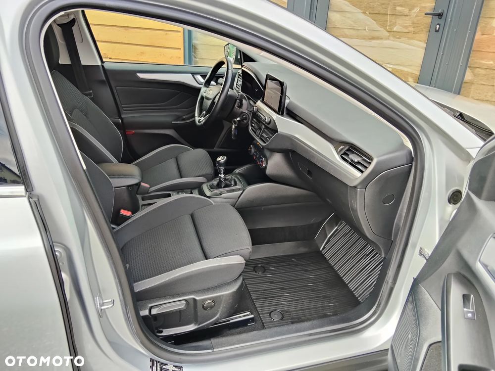 Ford Focus 1.5 EcoBlue STart-Stopp-System TITANIUM - 24