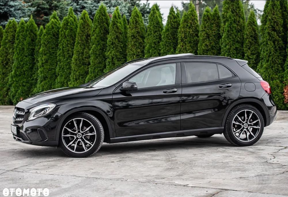 Mercedes-Benz GLA 200 7G-DCT AMG Line - 7