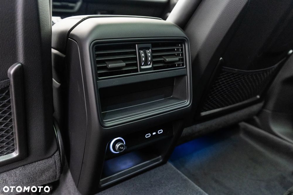 Porsche Cayenne Black Edition - 36
