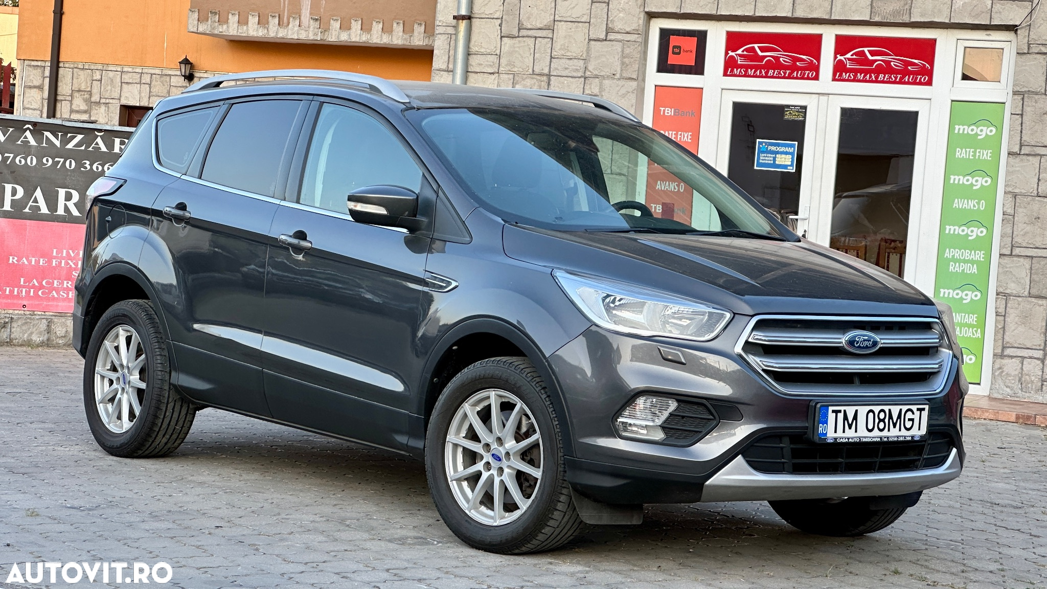 Ford Kuga - 2