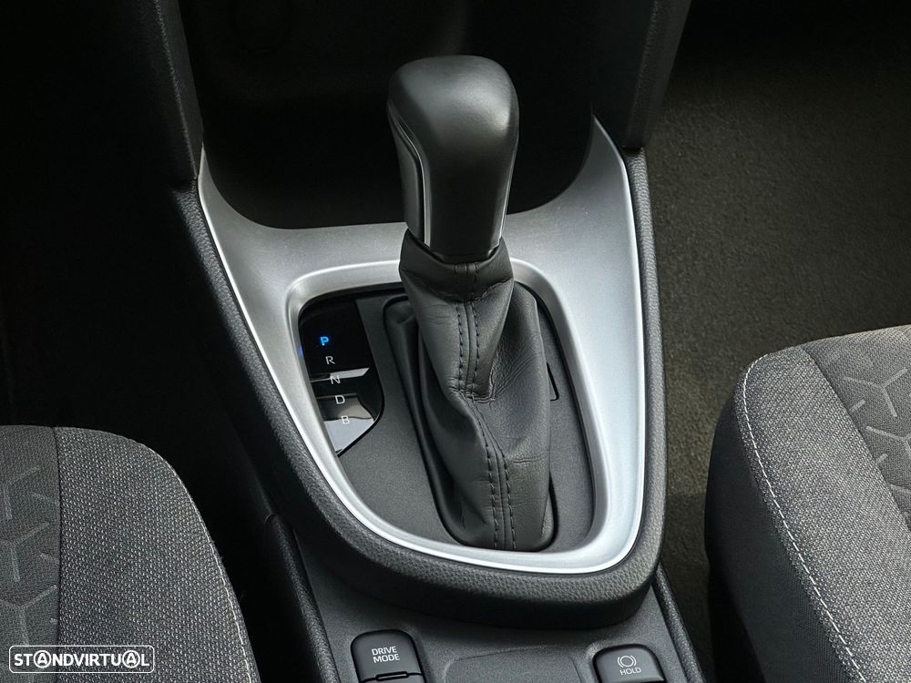 Toyota Yaris Cross 1.5 HDF Comfort Plus - 13