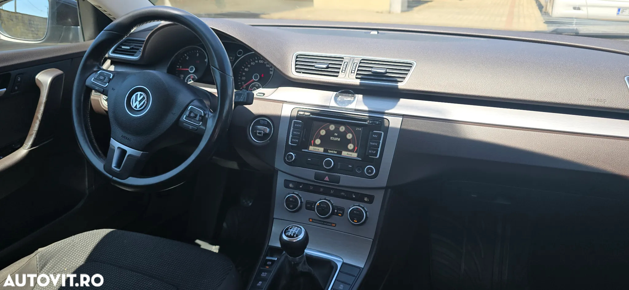 Volkswagen Passat Variant 2.0 TDI BlueMotion Technology Exclusive - 15