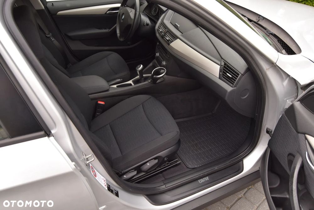 BMW X1 sDrive18i xLine - 7