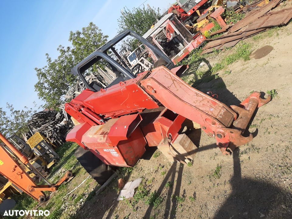 Dezmembrez Manitou - 1