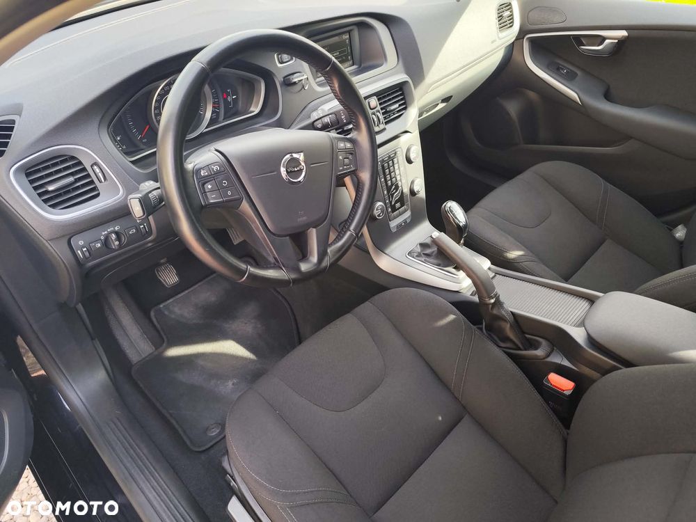 Volvo V40 D2 - 16