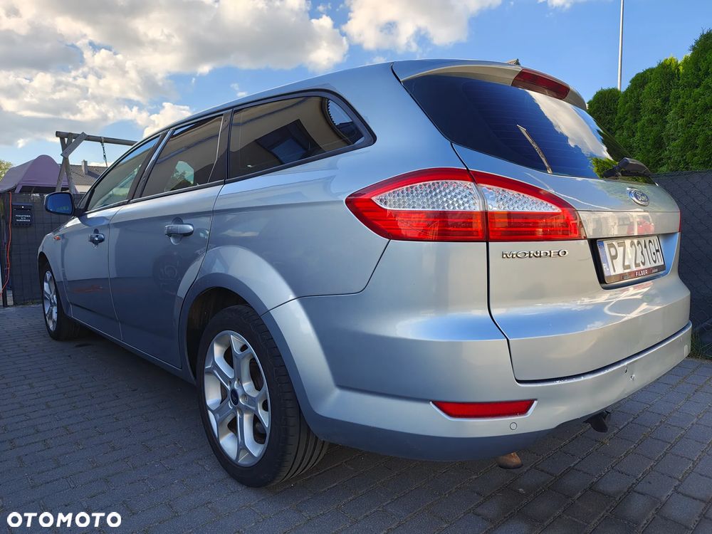Ford Mondeo 2.0 TDCi Ambiente - 4