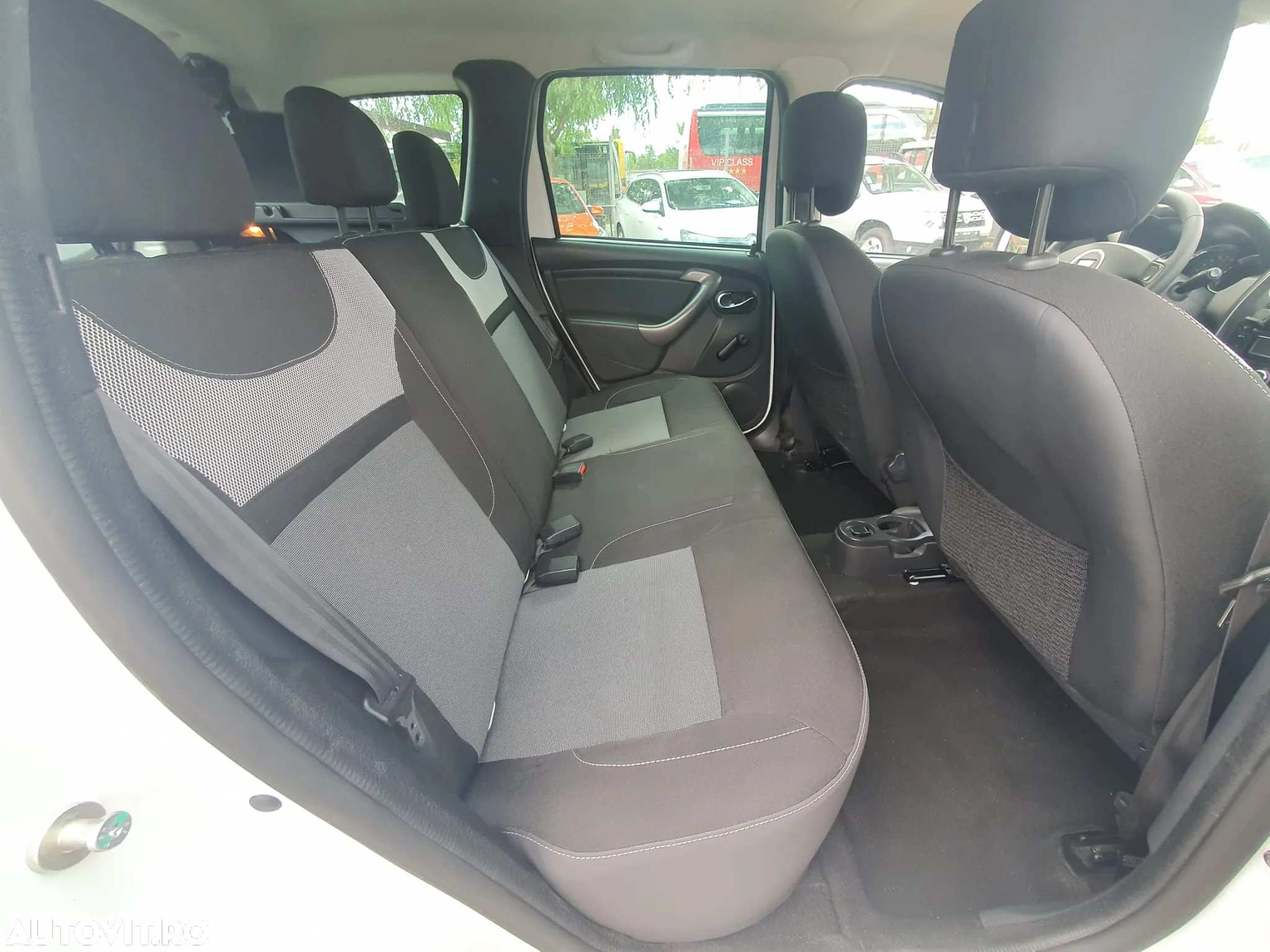 Dacia Duster 1.2 TCe 4WD Prestige jante 16" - 11