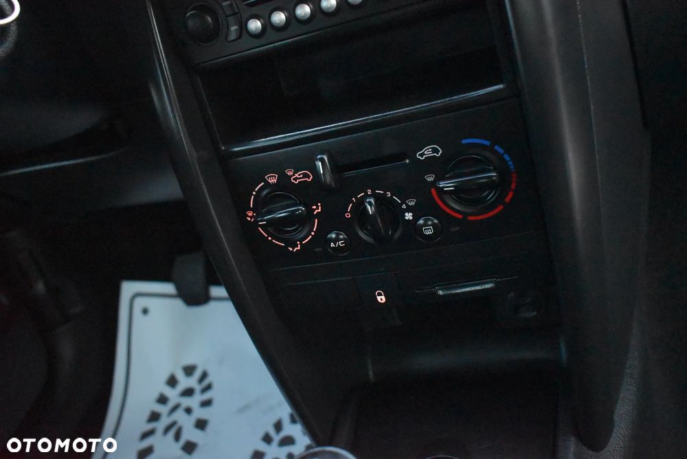 Peugeot 207 75 Urban Move - 25