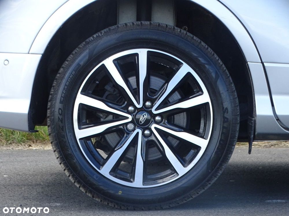 Ford Kuga - 32