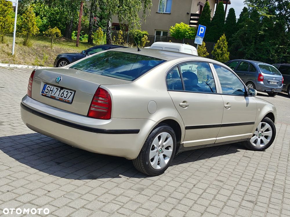 Skoda Superb 1.9 TDI Prestige - 4