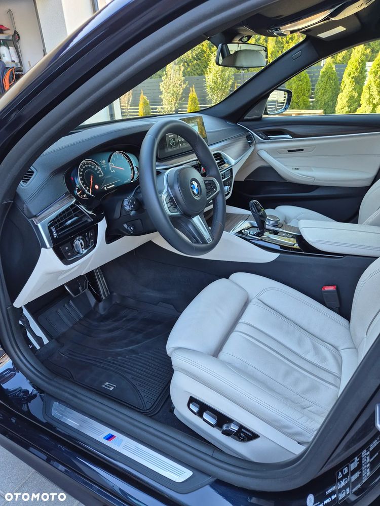 BMW Seria 5 530i xDrive M Sport sport - 17