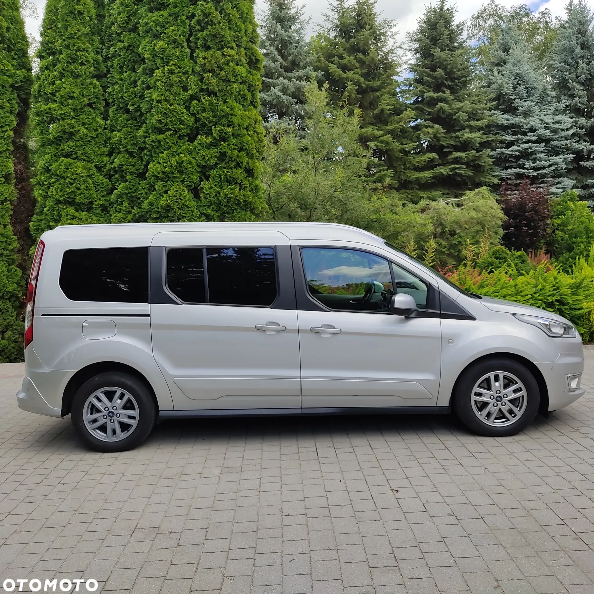 Ford Tourneo Connect Grand - 1