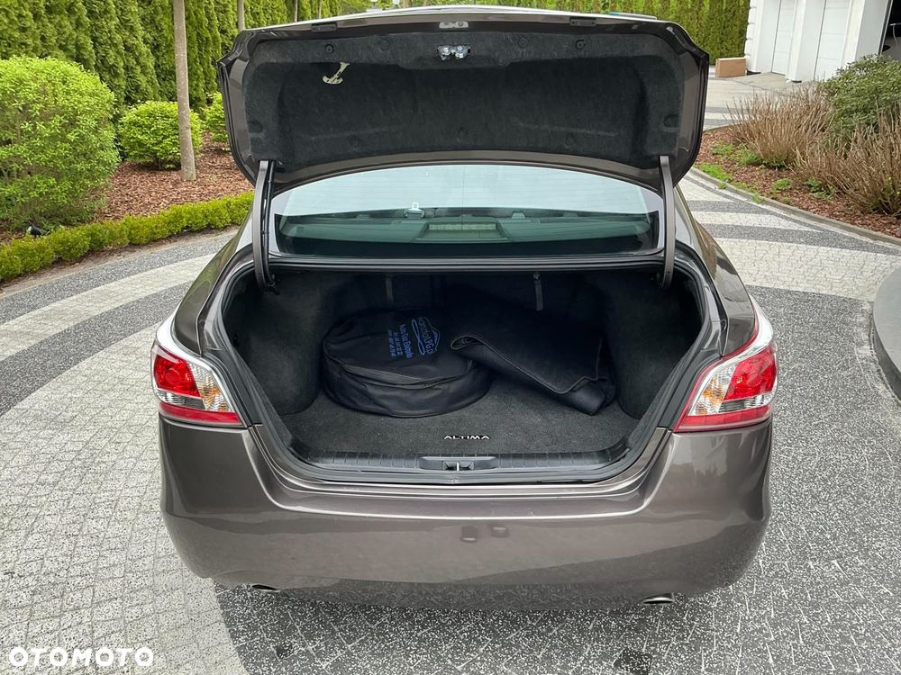Nissan Altima - 20