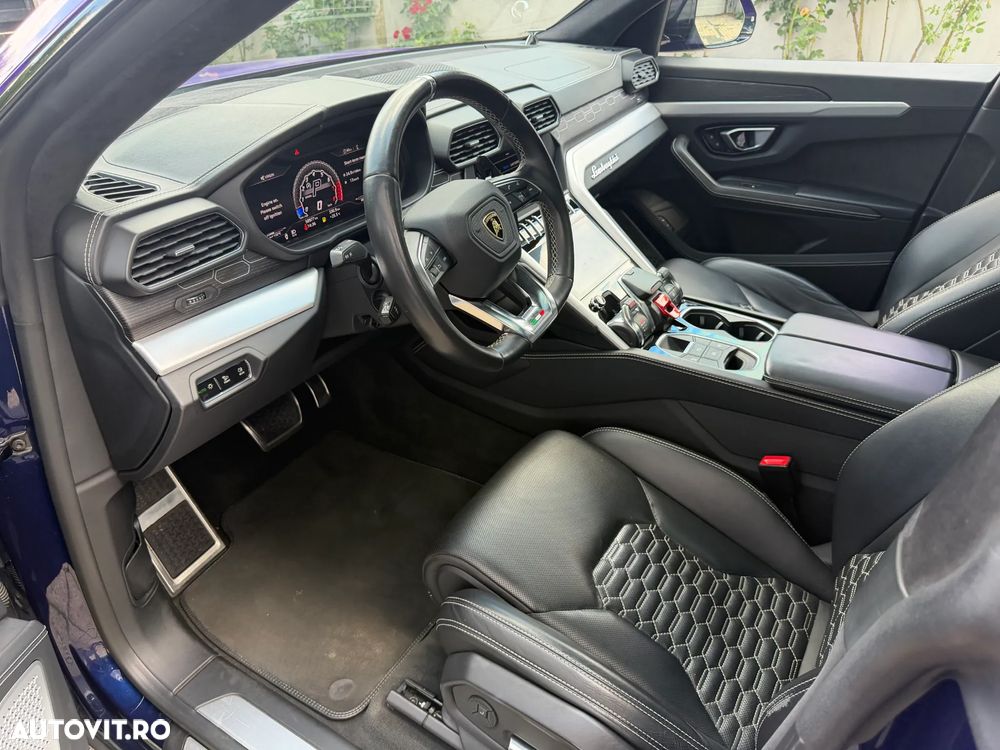 Lamborghini URUS - 9