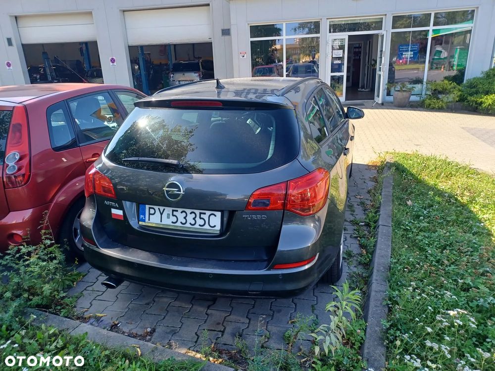 Opel Astra 2012 photo 4