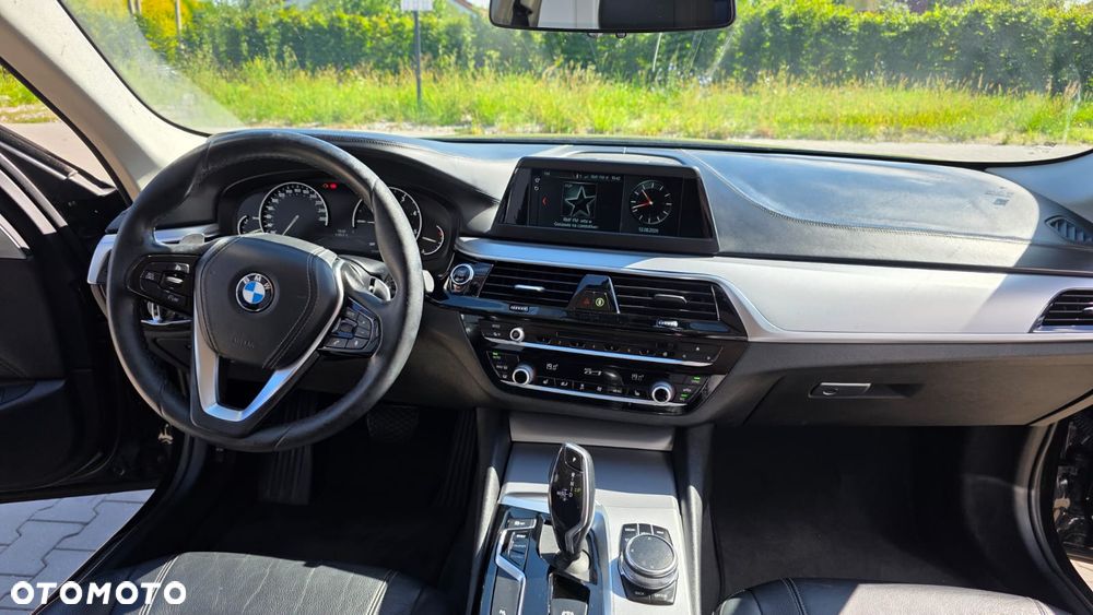 BMW Seria 5 518d Advantage sport - 17