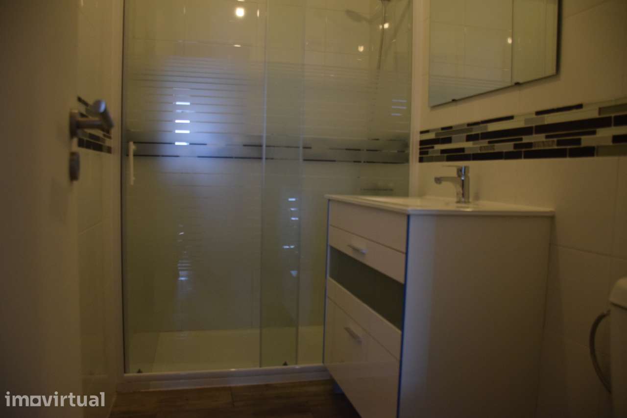 Excelente apartamento T1 em Santo Antonio dos Cavaleiros - Grande imagem: 5/8