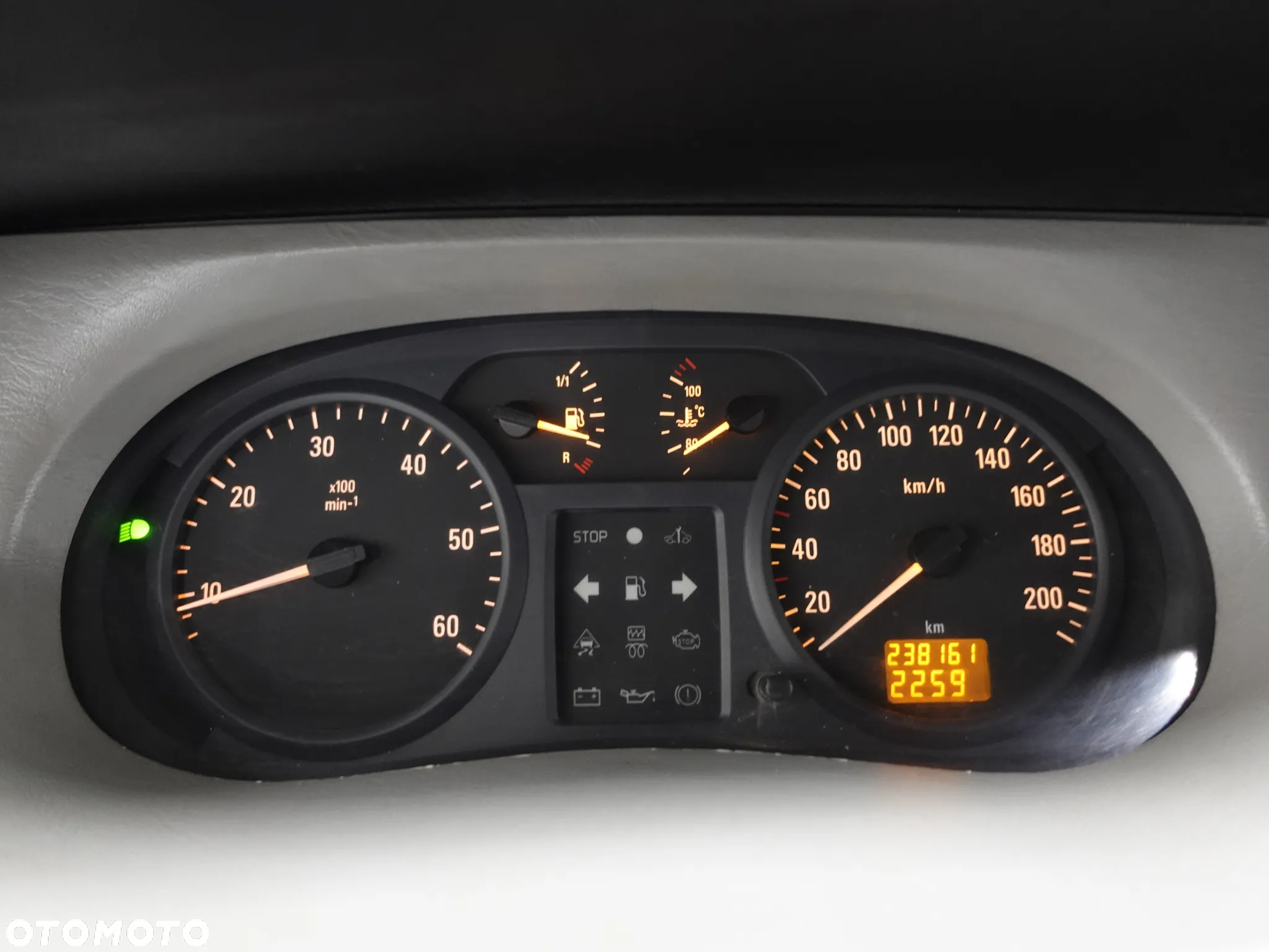Opel Vivaro - 27